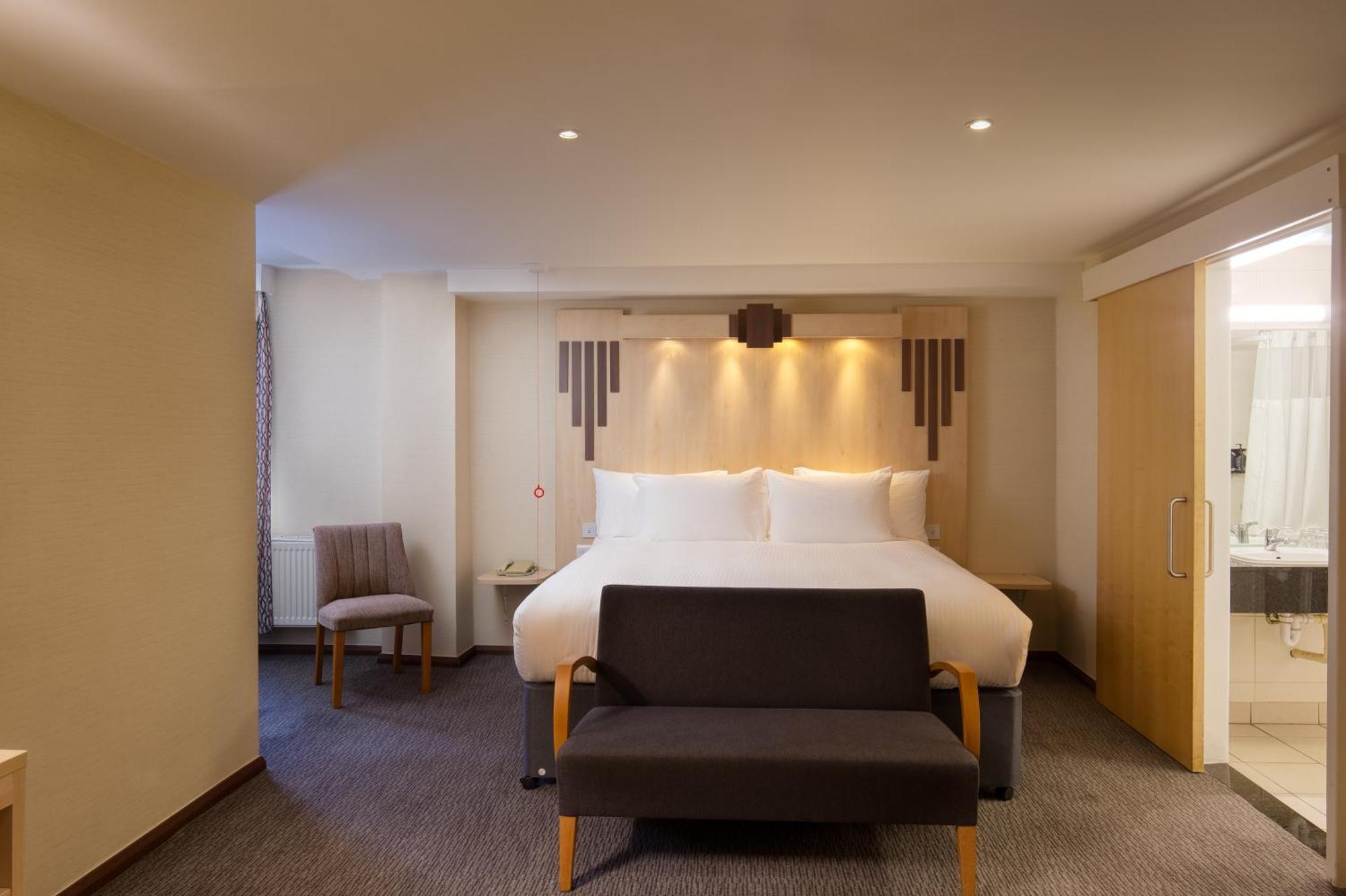 Tavistock Hotel Лондон Экстерьер фото