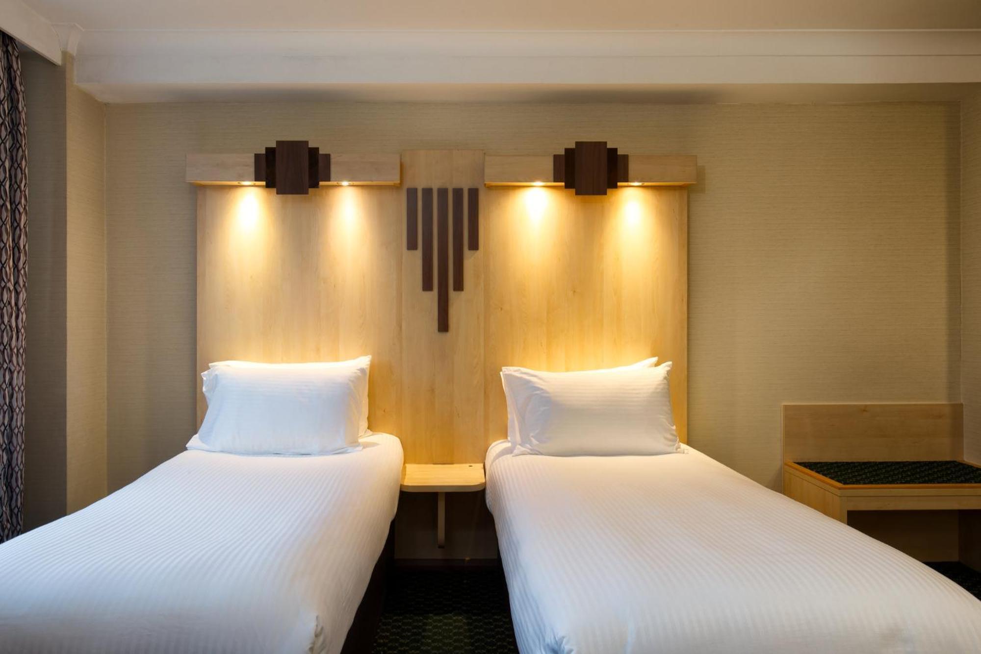 Tavistock Hotel Лондон Экстерьер фото